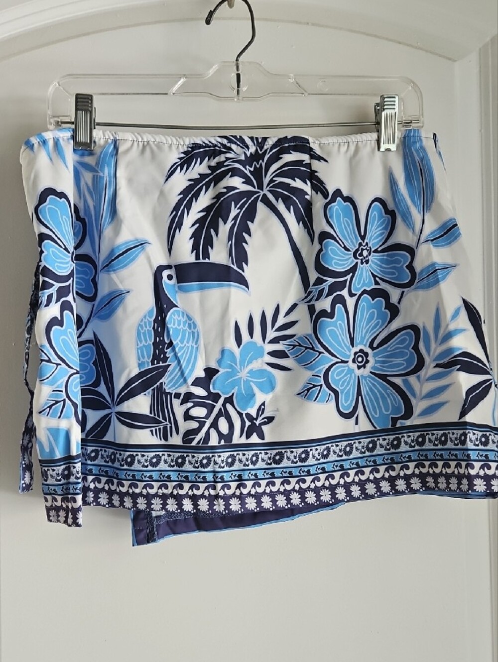 SHEIN White and Blue Tropical Wrap Skort - Picture 2 of 3